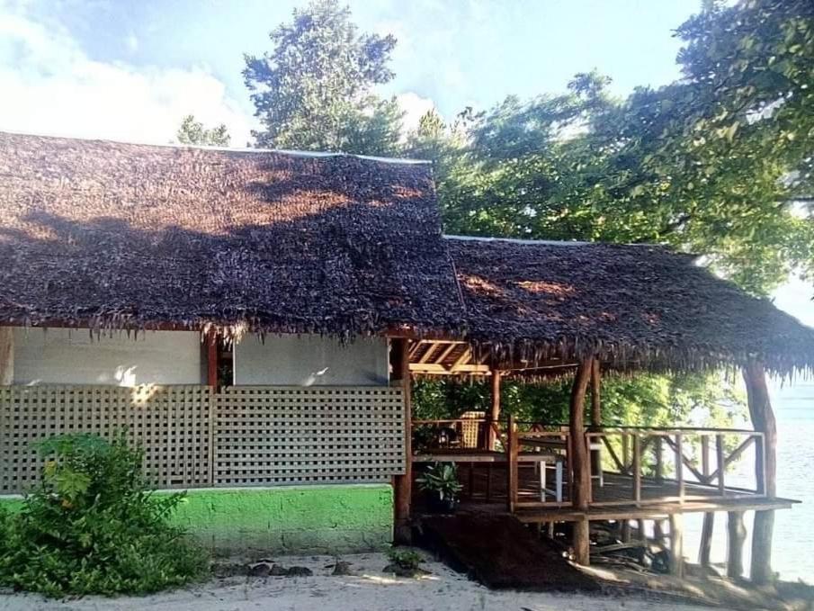 Lonnoc Beach Lodge Hog Harbour 외부 사진