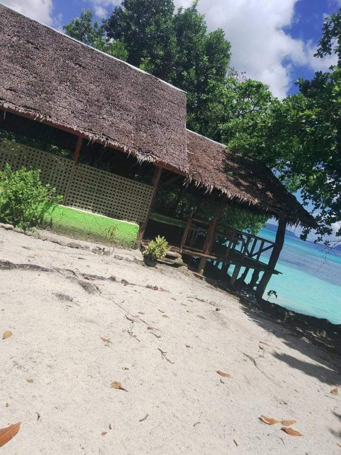 Lonnoc Beach Lodge Hog Harbour 외부 사진